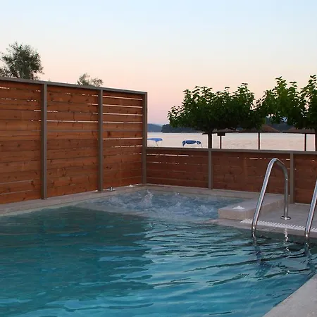 Вилла Acqua Di Mare Front Villas Нидри