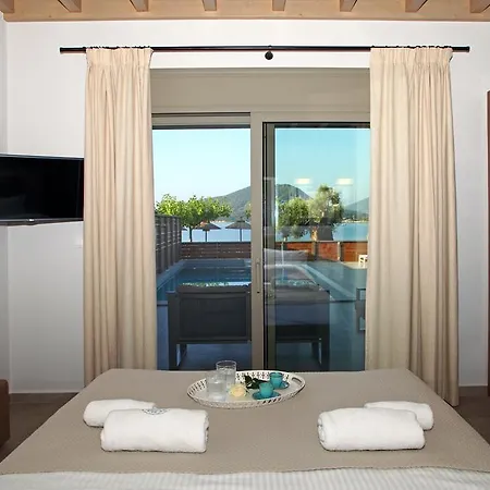 Acqua Di Mare Front Villas Нидри
