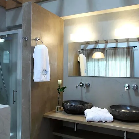 Acqua Di Mare Front Villas Нидри