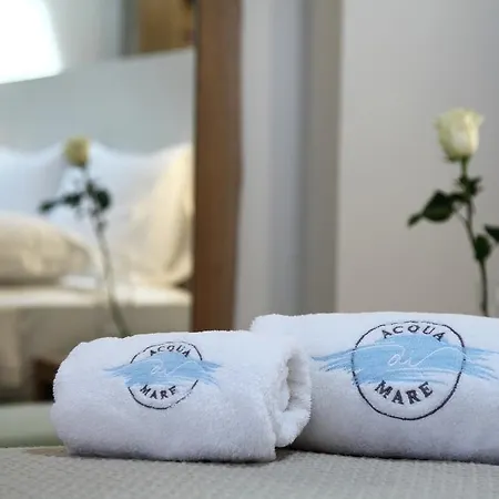 Acqua Di Mare Front Villas Нидри