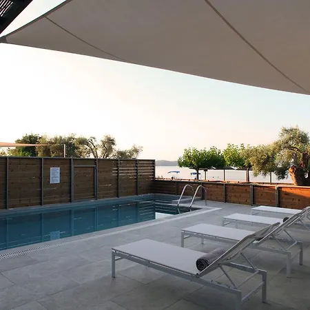 Вилла Acqua Di Mare Front Villas